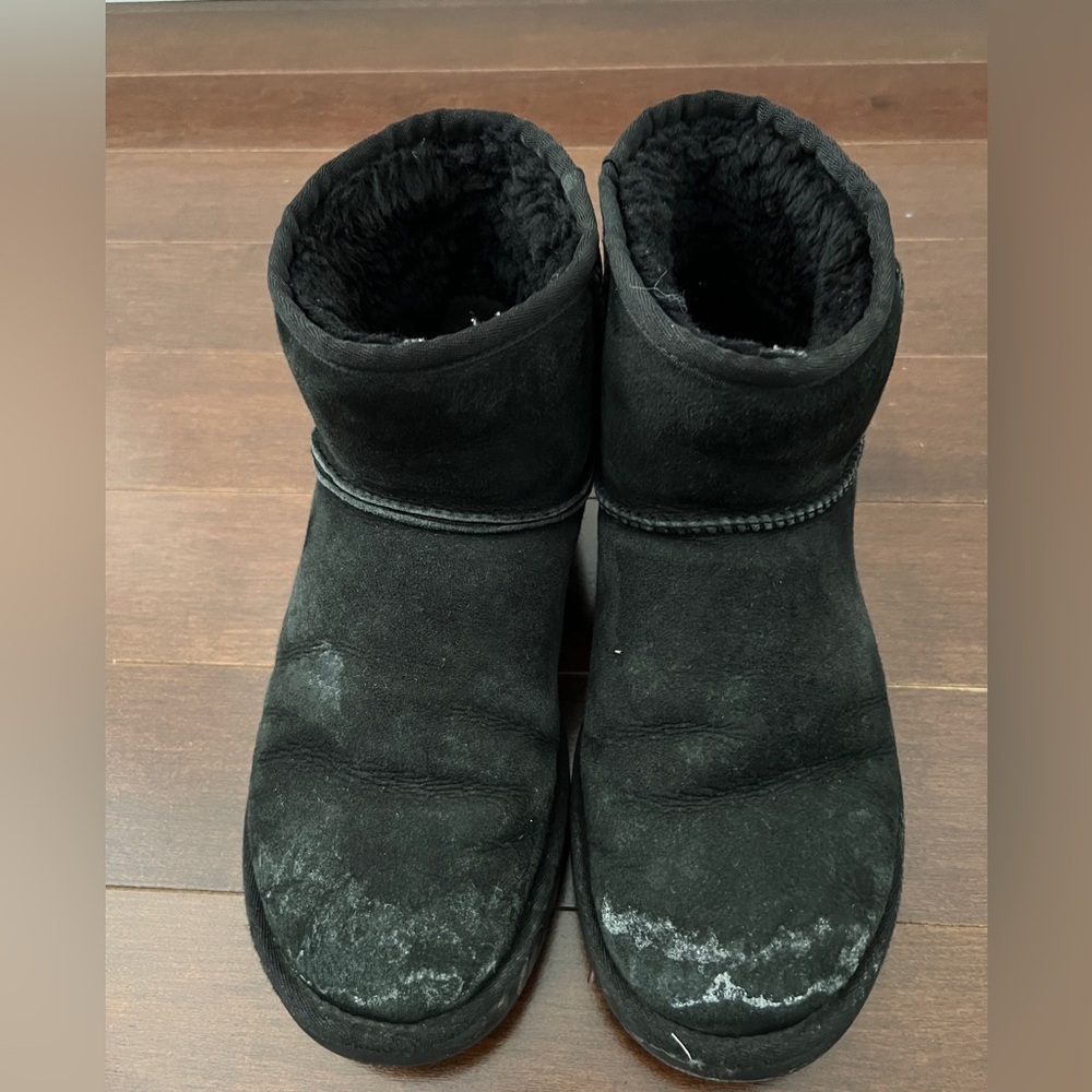 UGG mini classic